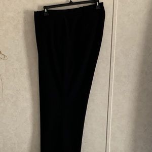 0007 - Dress slacks/pants - black